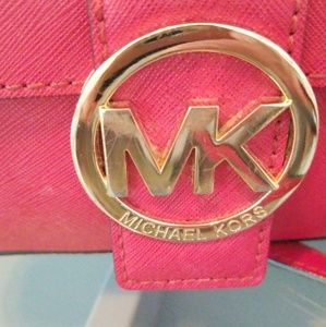 Michael kors crossbody bag